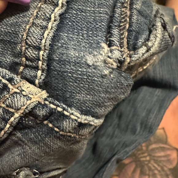 Bke small hole by pocket - Picture 3 of 4